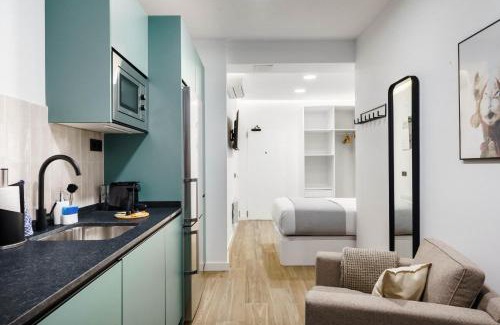 Ciudad Jardin Apartment | limehome Madrid Calle de Matilde Diez