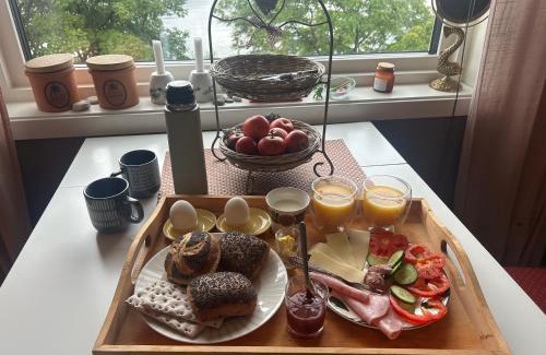 Volda Bed & Breakfast | Line på Hauane1