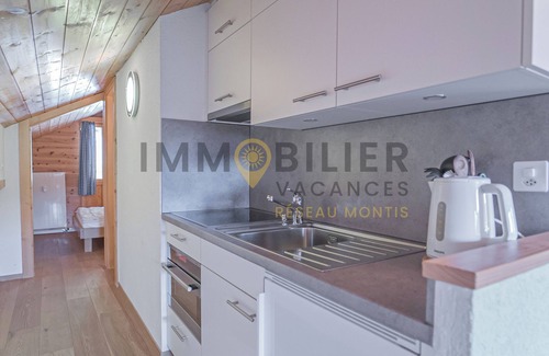 Chandolin Apartment | Linen is not included in the service. We provide, if desired, linen packages including bed linen, ba