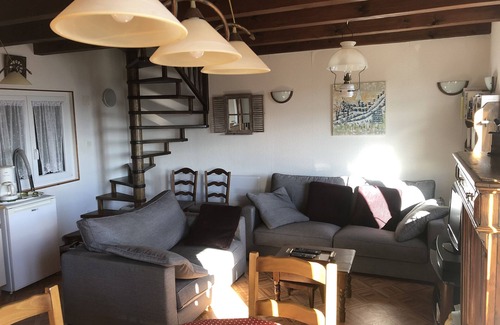 Linthal Ski Chalet | Linthal, individual chalet with veranda located in the mountains at 1050 meters above sea level