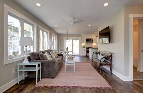 Vermilion Cottage | Linwood Park Beach Cottage - Fully Renovated