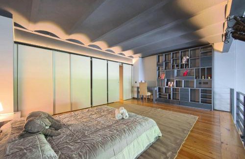 Lisbon Old Town Apartment | Lisbon Premium Loft by Homing