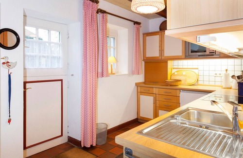 Spiekeroog House | Listed old island house with a special flair.