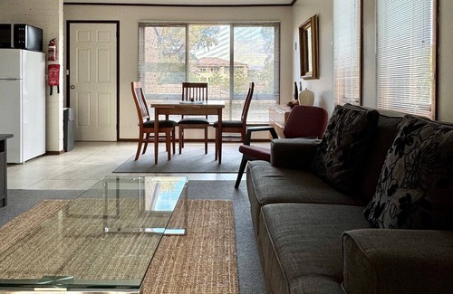 Braddon Apartment | Little Gem in the City