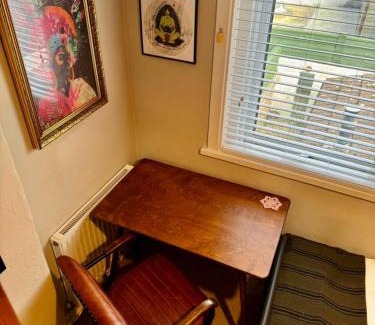 Glastonbury House | Little Hive in the Heartlands