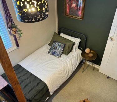 Glastonbury House | Little Hive in the Heartlands