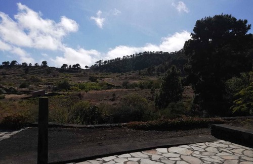 El Pinar de El Hierro House | Little house with all the comforts in the middle of nature and near the town.
