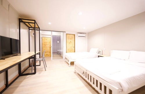 Chanthaburi Resort | Little Rooms