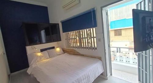 Daun Penh House | Little Susie Small Double Room