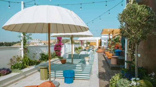 Oroklini Apartment | LIV & CO Suites & Villas
