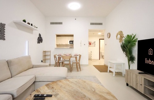 Jumeirah Village Circle Apartment | Livbnb - 1B Sunset View Near Community Circle Park