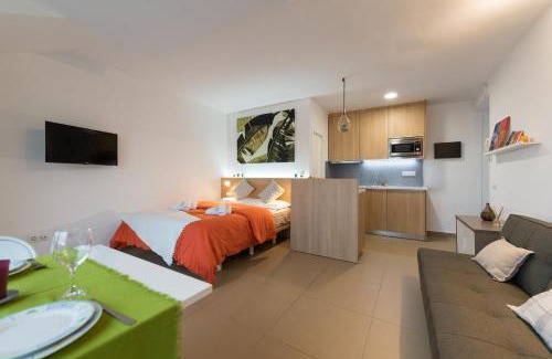 Las Palmas de Gran Canaria Apartment | Living Las Canteras Homes - FRONT-LINE BEACH