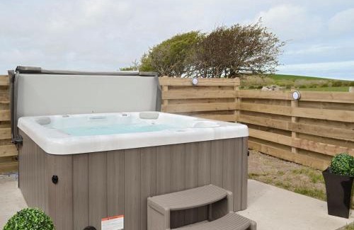 Holyhead House | Llofft Storws