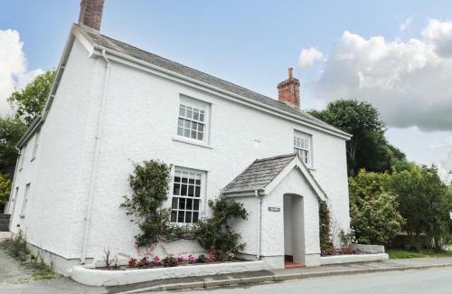 Llangernyw House | Llys Alaw