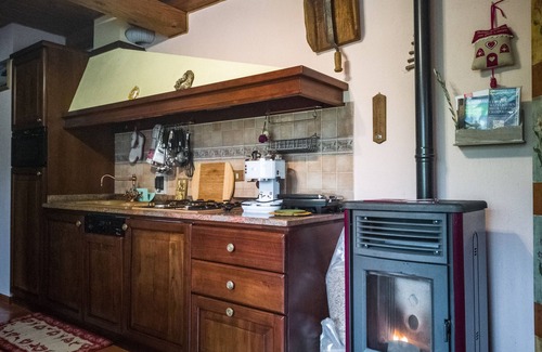 Valtournenche Apartment | "LO MEQUIO DE EMILIE," spectacular views, 2 steps from downtown and shuttles