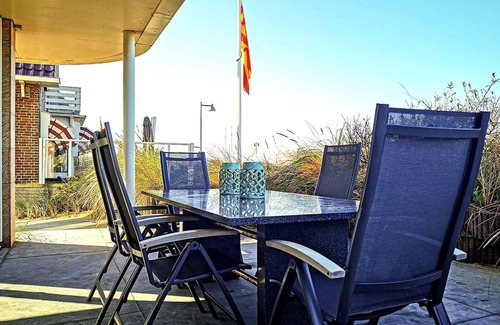 Egmond aan Zee Apartment | Lobster