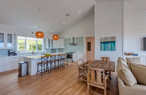 Great Guana Cay House | LOBSTER SEASON SPECIAL-NEW POOL & DECKS Luxury home with dock on Sea of Abaco