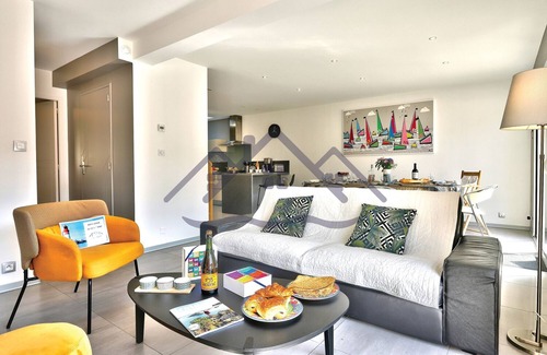 Guilvinec House | LocaLise - Little Ty Awenïg in the heart of Le Guilvinec, all on foot