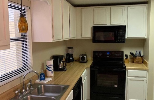 Biloxi Condo | Located in the heart of Biloxi, you can walk to the casinos and others