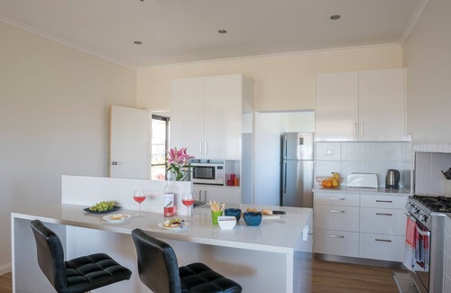 Lacepede House | Location, location, by the Beach. Our Destination is 9