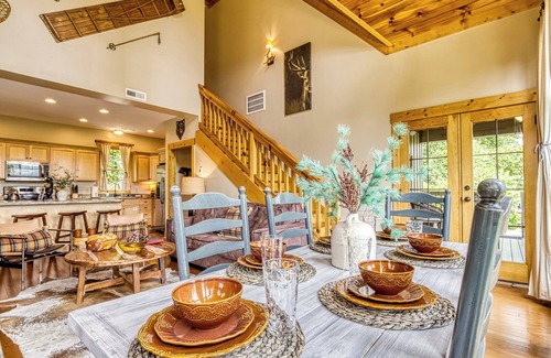 Gatlinburg Cabin | Location! Location! Location! Just a block from DT Gatlinburg-minutes to GSMP!