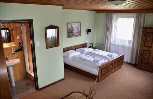 Dornbach Hotel | Locus Malontina Hotel