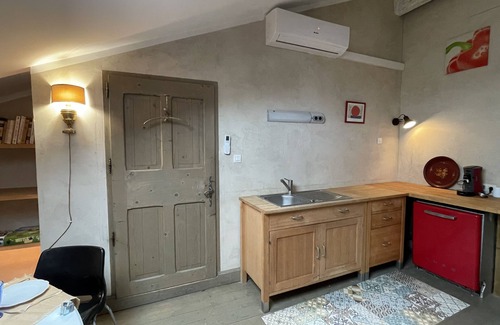 Caderousse Apartment | Loft Dans un Grand mas Avec Piscine