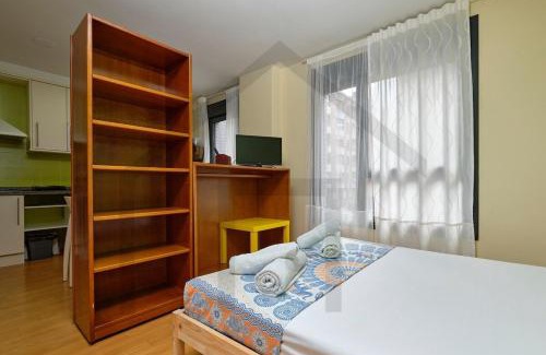 Las Campas y San Claudio Apartment | Loft en Oviedo - Ideal para 3 personas
