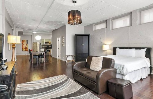 Latin Quarter Apartment | Loft Hotel | 2Bed Alcove Loft | Quartier Latin