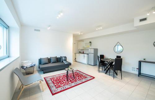 San Leonardo Apartment | Loft zona Stazione Centro con Wi Fi, Cucina & Parking Free