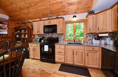 Center Conway Cabin | Log Home with AC, Private Pool, Hot Tub and Firepit. Minutes to North Conway