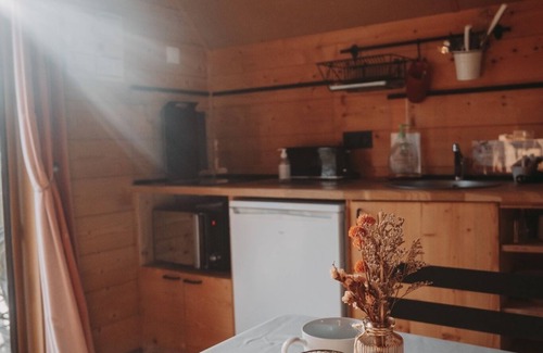 Sainte-Honorine-de-Ducy Apartment | Loge prestige douche errasse lodge sword