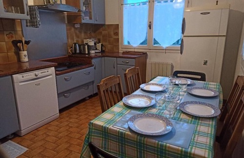 Lamastre House | Logement Calme et Spacieux Avec vue à 400 M D'un Plan D'eau