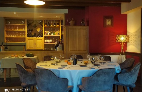 Coulombiers Hotel | Logis Auberge le centre poitou