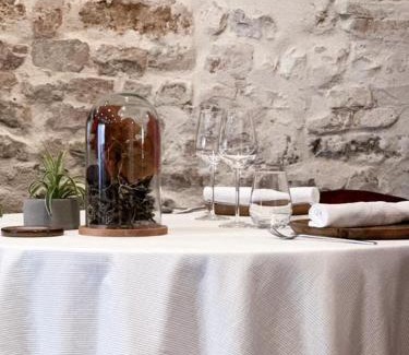 Rouvres-en-Xaintois Hotel | Logis Burnel Et La Cle Des Champs