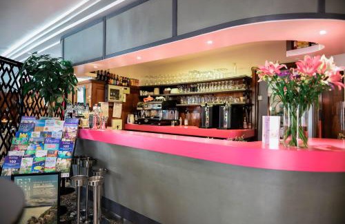 Saint-Calais Hotel | Logis Hôtel & Restaurant d'Angleterre