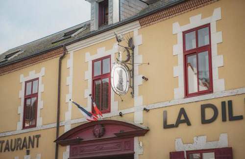 La Ferte-Saint-Cyr Hotel | Logis Hotel La Diligence