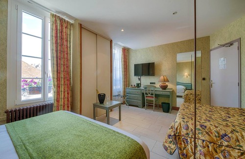 Piney Hotel | LOGIS Le Tadorne