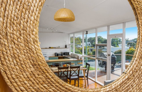 Coles Bay House | Loma Talo