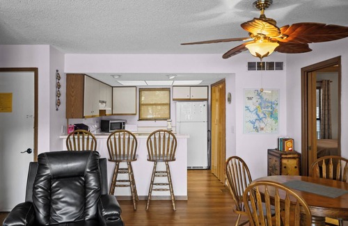 Sunrise Beach Condo | Lone Oak Point 28 - A Vintage Lake Vacation!