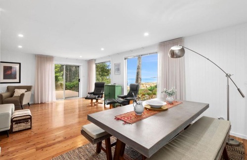 Long Beach House | Long Beach Hideaway managed by Batemans Bay Accom