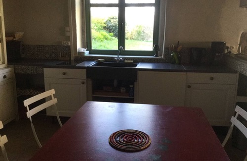 Cleder House | Longère, outbuilding of a charming manor house 4 km from Kerfissien beach