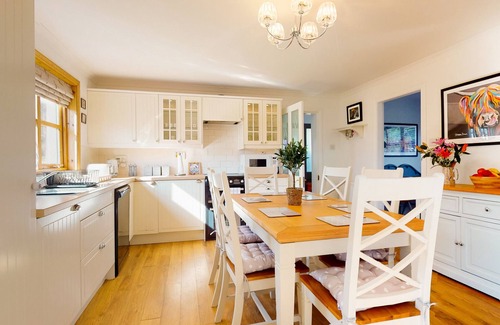 Balloch Cottage | Longfield, Daviot - woodland cottage near Inverness