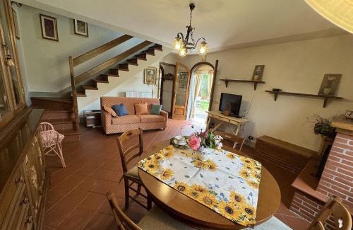 Capannori House | Longoio Garden Cottage Charm