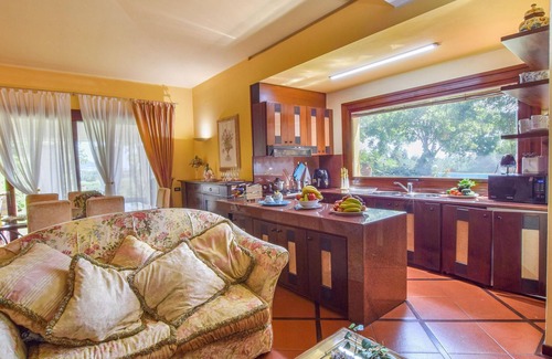 Siniscola House | Look forward to a wonderful holiday in this attractive holiday home with sea view and pool.