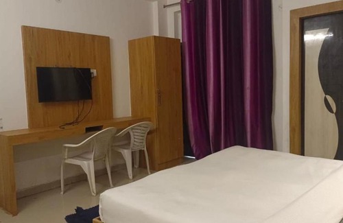 Mahipalpur Hotel | Loomstay by arrivalstay