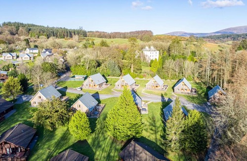 Newton Stewart Ski Chalet | Lord Galloway 35 with Hot Tub