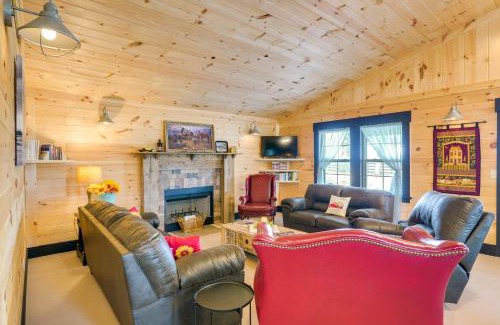 Saint Francis House | Loretto Cottage on Bourbon Trail with Fire Pit