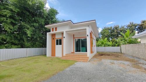 Uttaradit House | Lotus Uttaradit Two Bedroom House