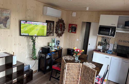 Saint-Laurent-de-Muret Ski Chalet | Lou Mazet Chalet on the paths of the Tour d'Aubrac 3.5 kms from the A75 freeway